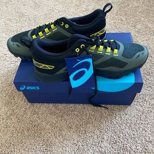 Asics Women's Gecko XT- trail shoe